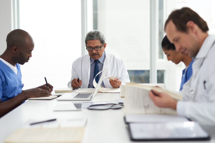 hospital-filantropico-sus-contrato-revisao-alcoe-advogados